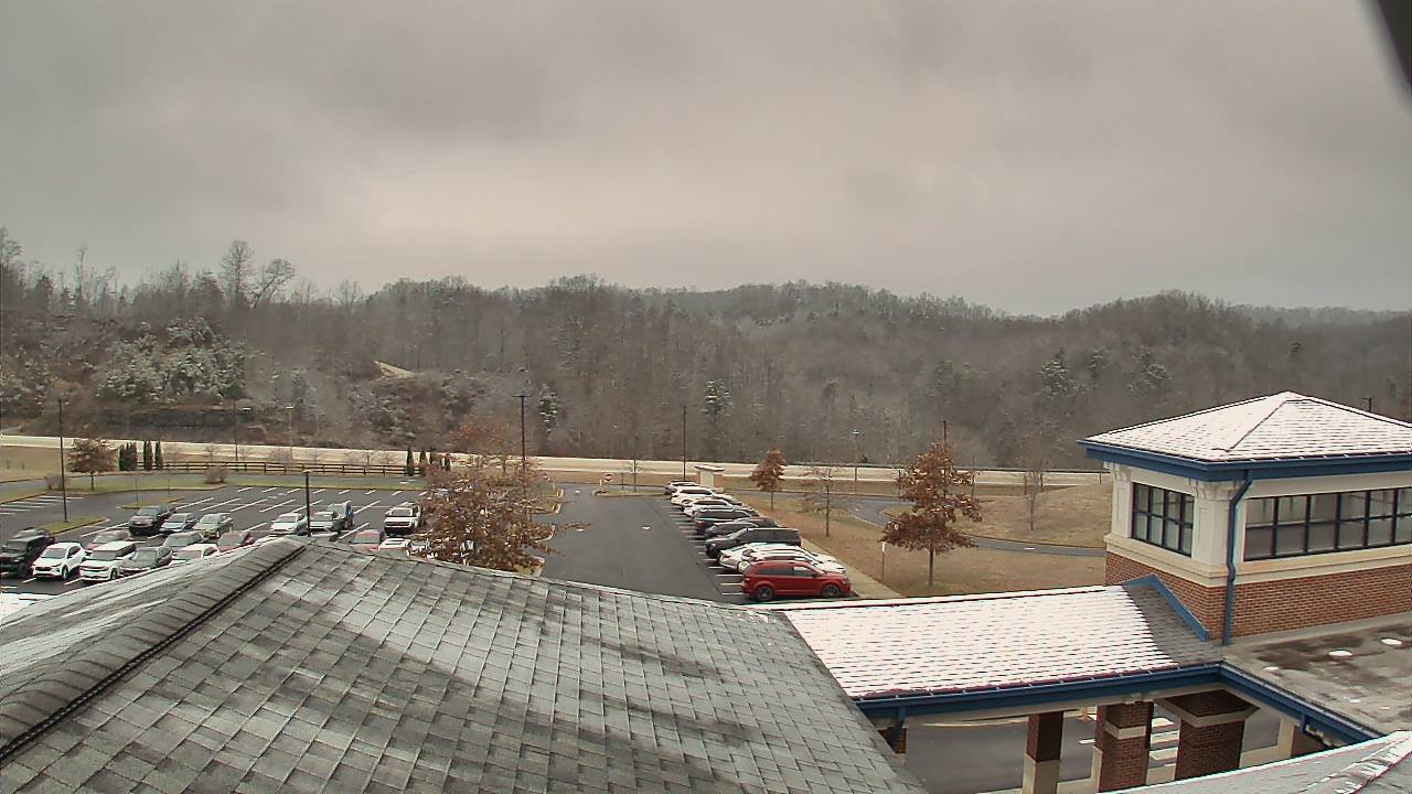 Thumbnail for current weather camera view from Wrigley Elementary School in West Liberty, Kentucky