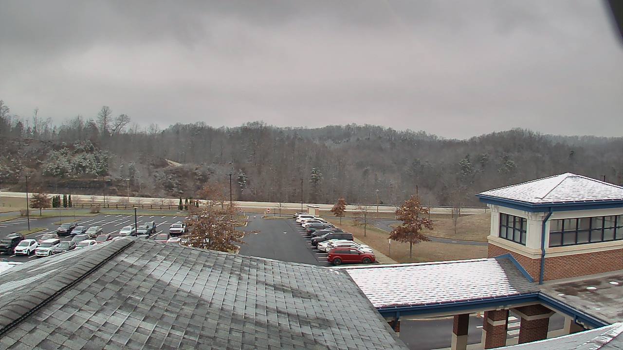 Thumbnail for current weather camera view from Wrigley Elementary School in West Liberty, Kentucky