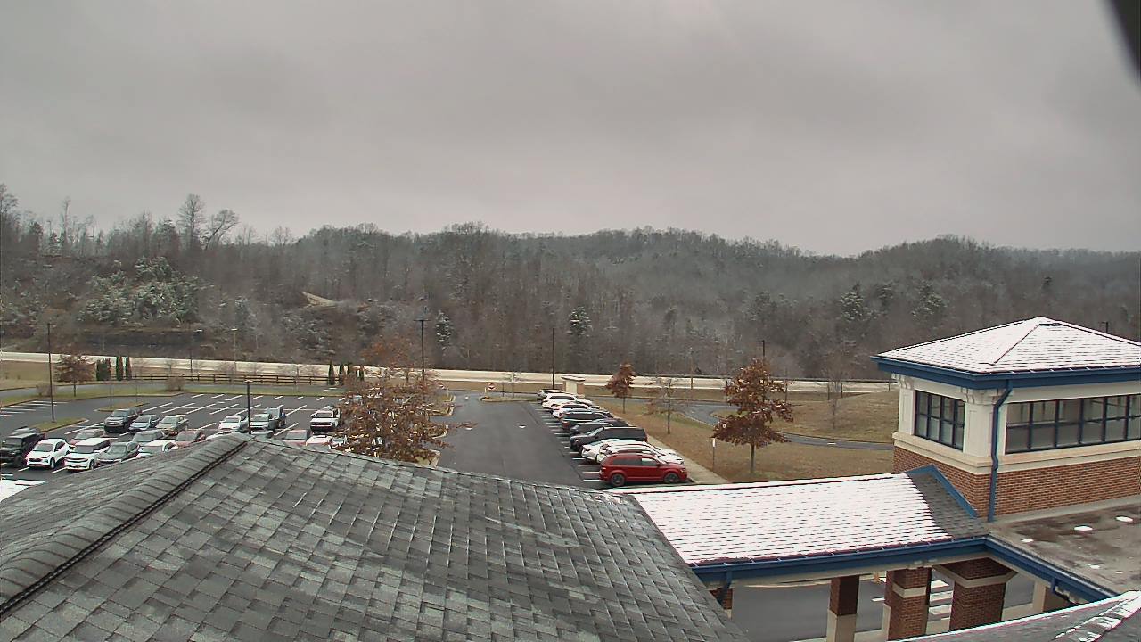 Thumbnail for current weather camera view from Wrigley Elementary School in West Liberty, Kentucky