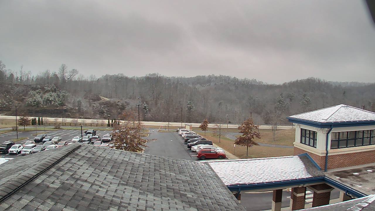 Thumbnail for current weather camera view from Wrigley Elementary School in West Liberty, Kentucky
