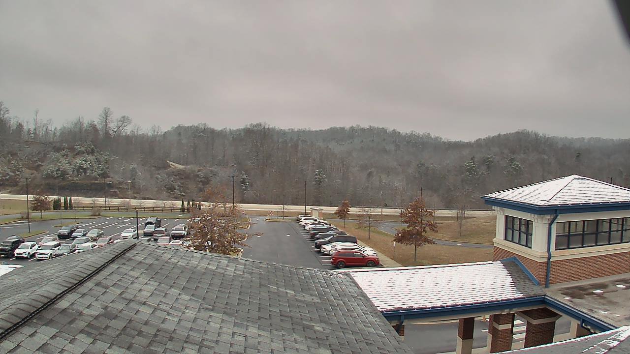Thumbnail for current weather camera view from Wrigley Elementary School in West Liberty, Kentucky