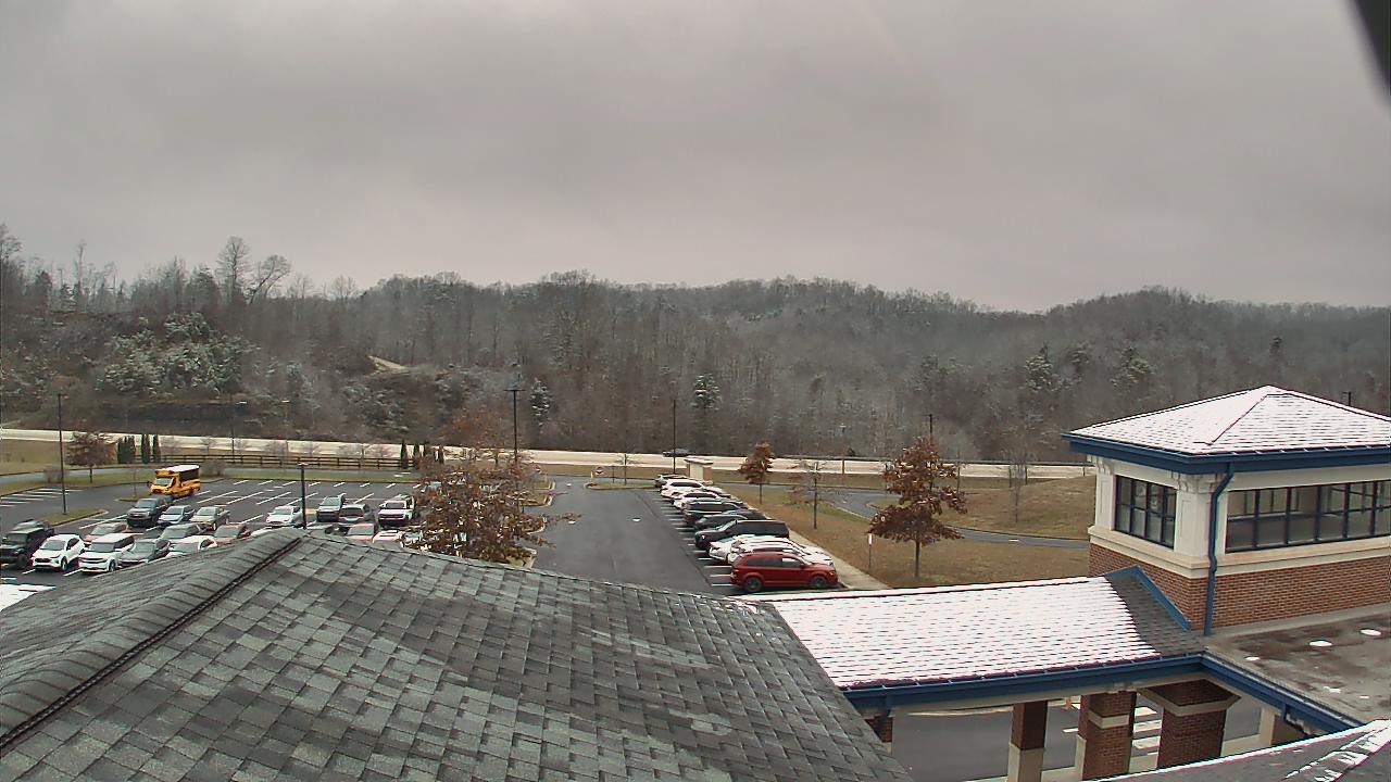 Thumbnail for current weather camera view from Wrigley Elementary School in West Liberty, Kentucky
