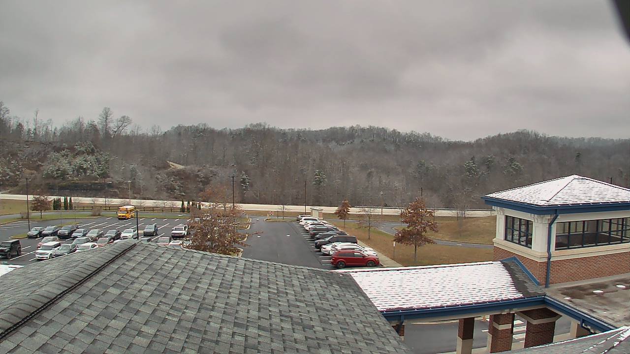 Thumbnail for current weather camera view from Wrigley Elementary School in West Liberty, Kentucky