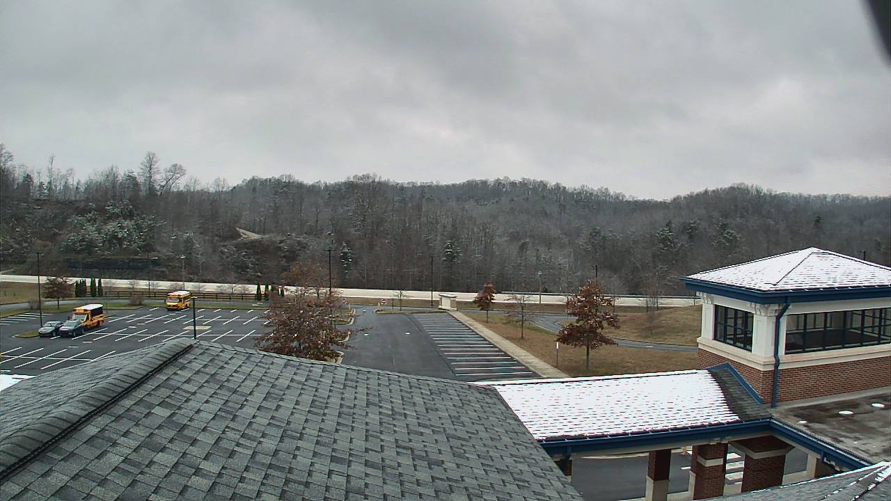 Thumbnail for current weather camera view from Wrigley Elementary School in West Liberty, Kentucky