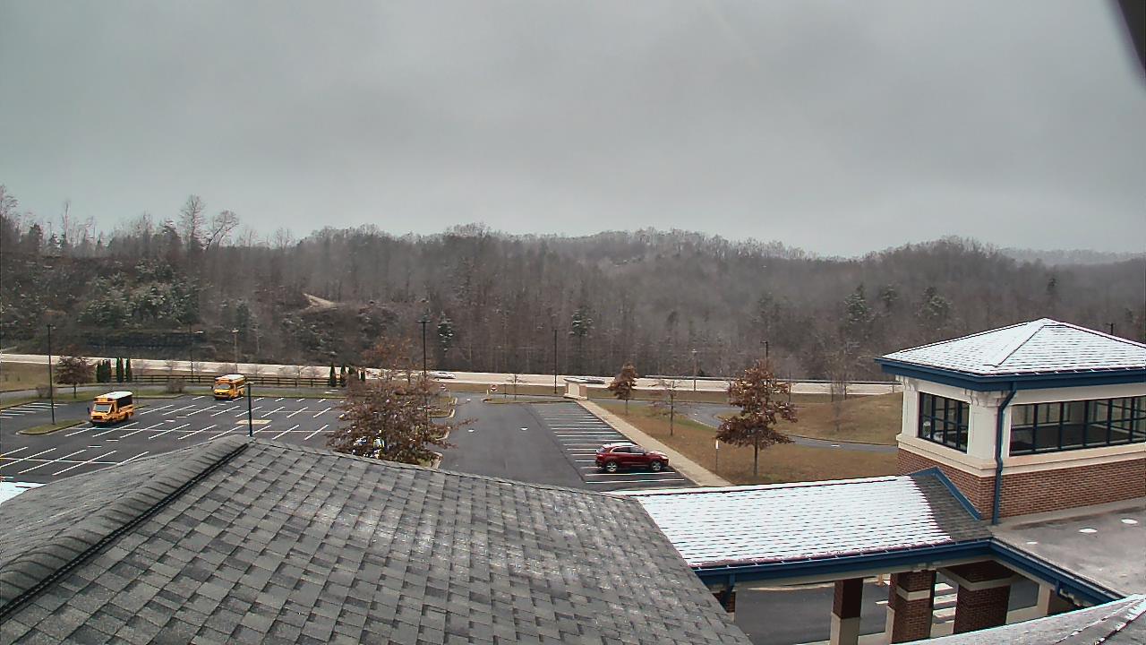 Thumbnail for current weather camera view from Wrigley Elementary School in West Liberty, Kentucky
