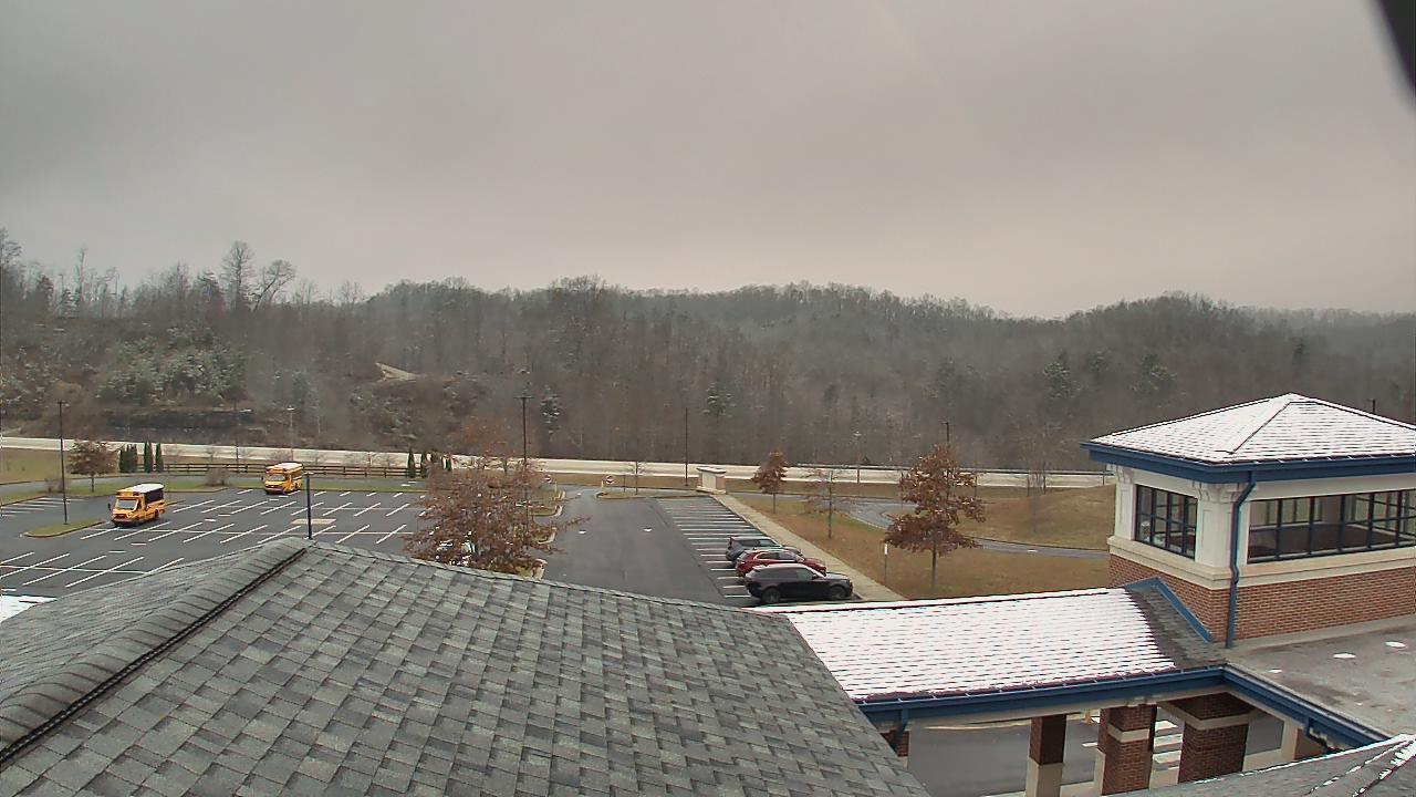 Thumbnail for current weather camera view from Wrigley Elementary School in West Liberty, Kentucky