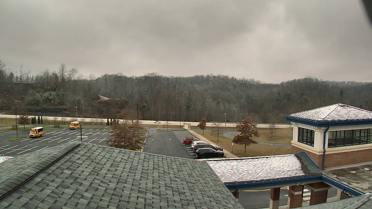 Thumbnail for current weather camera view from Wrigley Elementary School in West Liberty, Kentucky