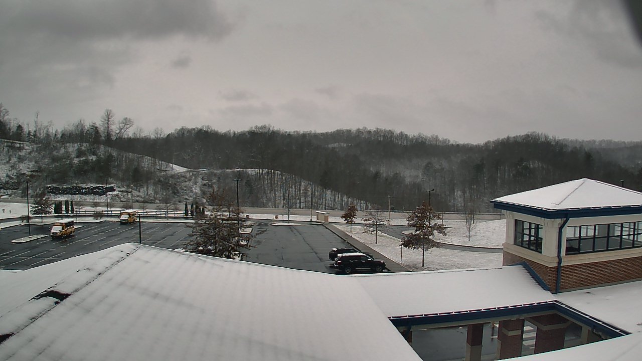 Thumbnail for current weather camera view from Wrigley Elementary School in West Liberty, Kentucky