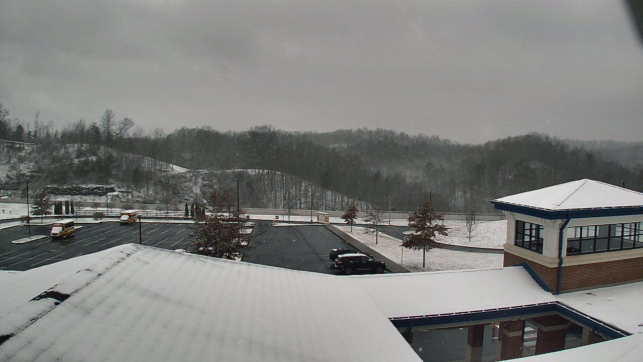 Thumbnail for current weather camera view from Wrigley Elementary School in West Liberty, Kentucky