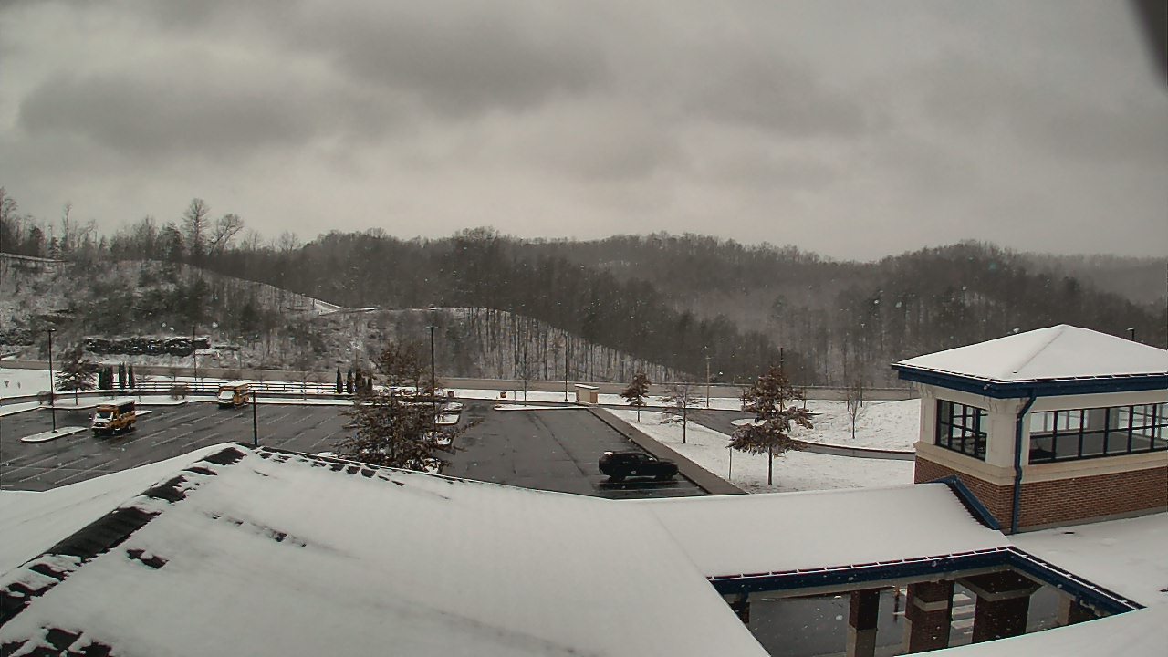 Thumbnail for current weather camera view from Wrigley Elementary School in West Liberty, Kentucky