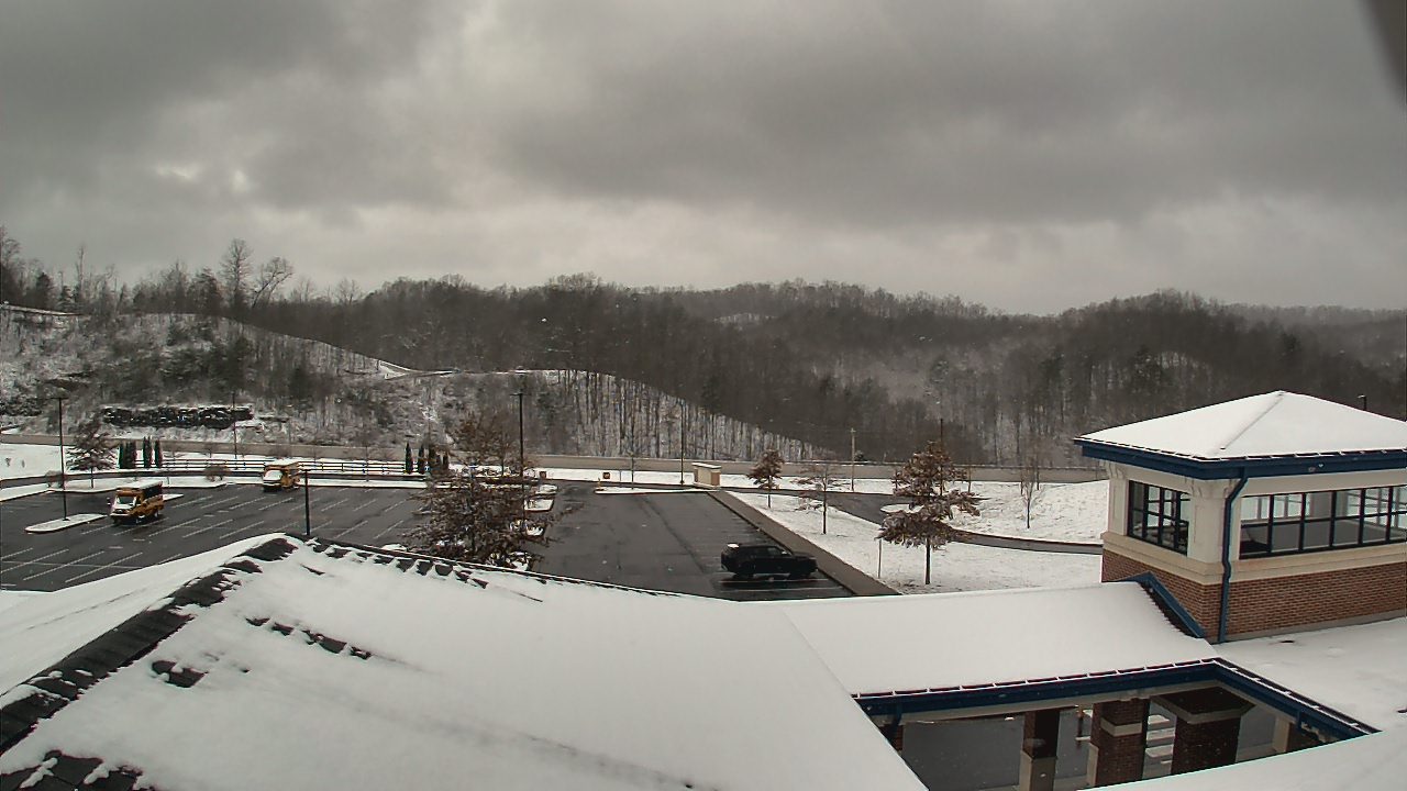 Thumbnail for current weather camera view from Wrigley Elementary School in West Liberty, Kentucky
