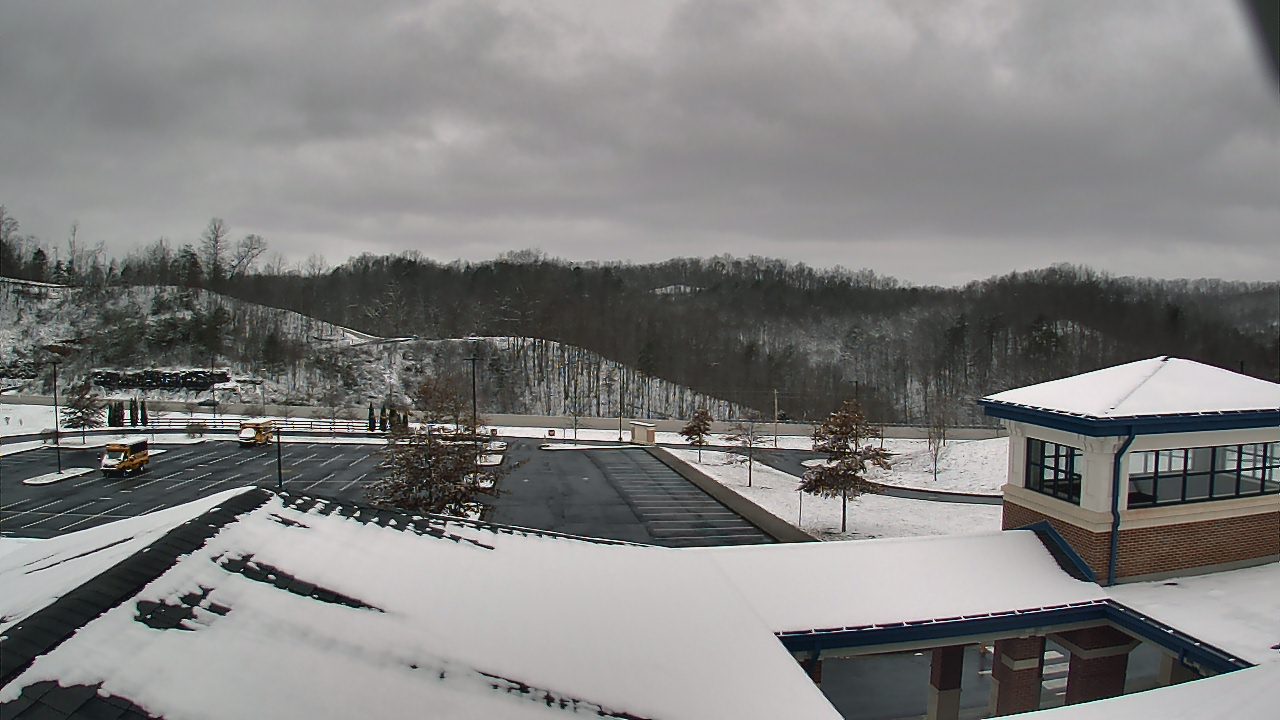 Thumbnail for current weather camera view from Wrigley Elementary School in West Liberty, Kentucky