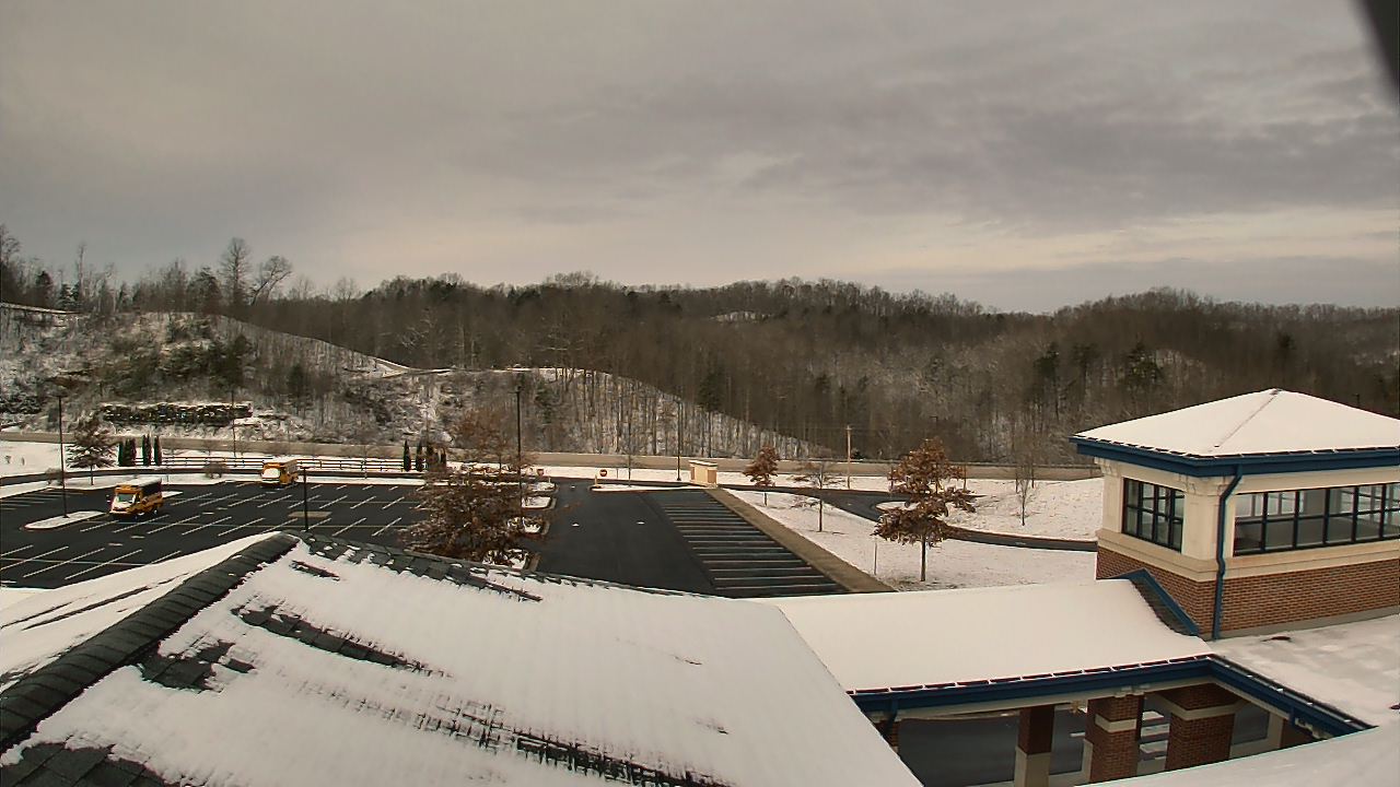 Thumbnail for current weather camera view from Wrigley Elementary School in West Liberty, Kentucky