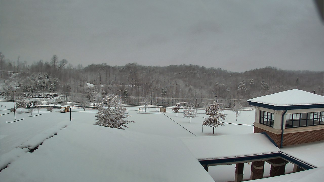 Thumbnail for current weather camera view from Wrigley Elementary School in West Liberty, Kentucky