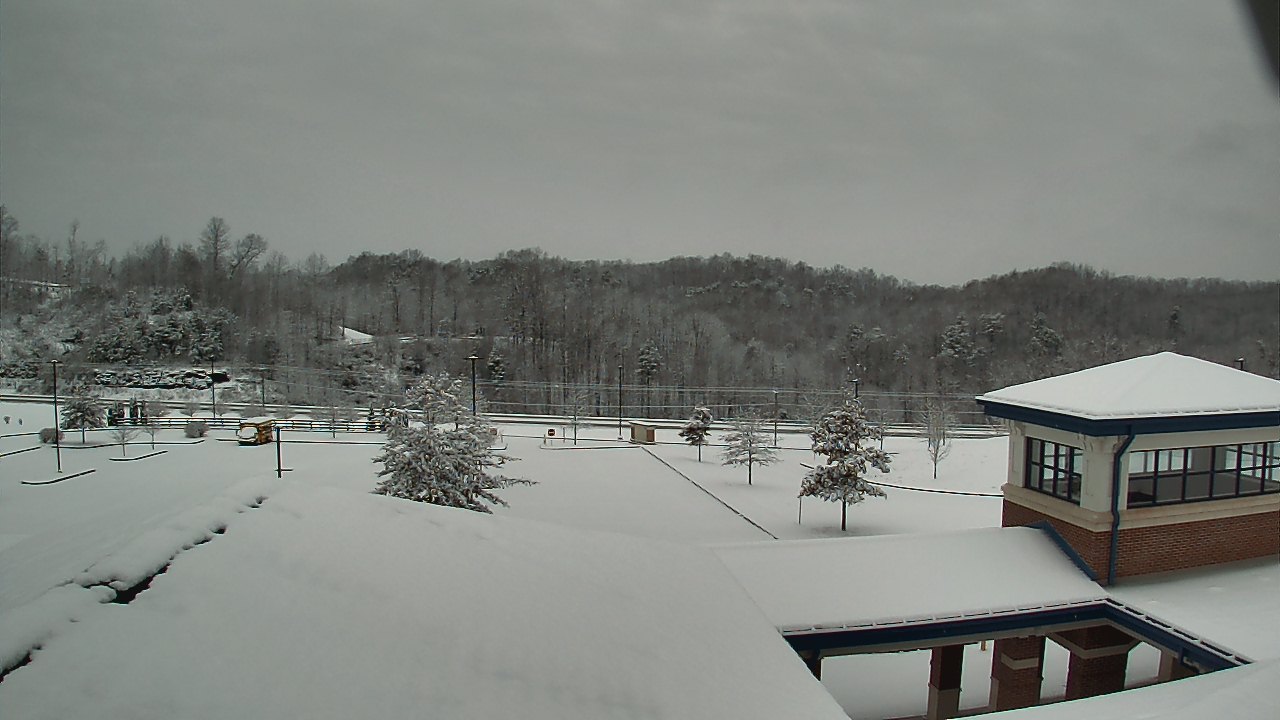 Thumbnail for current weather camera view from Wrigley Elementary School in West Liberty, Kentucky