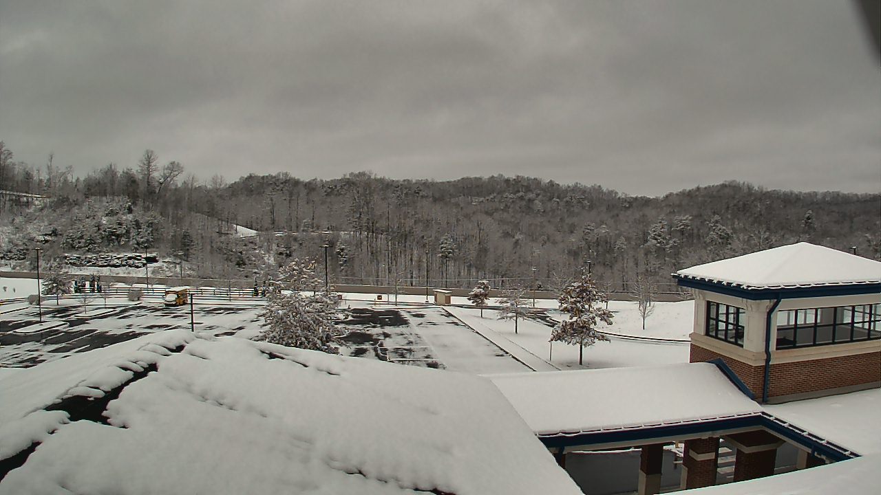 Thumbnail for current weather camera view from Wrigley Elementary School in West Liberty, Kentucky