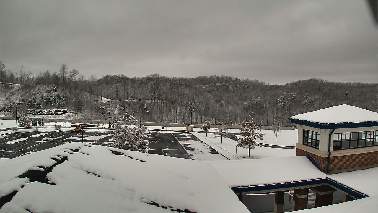 Thumbnail for current weather camera view from Wrigley Elementary School in West Liberty, Kentucky