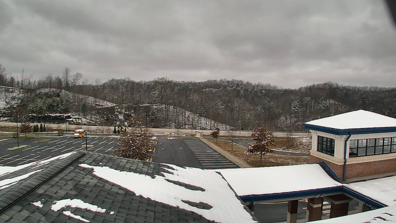Thumbnail for current weather camera view from Wrigley Elementary School in West Liberty, Kentucky