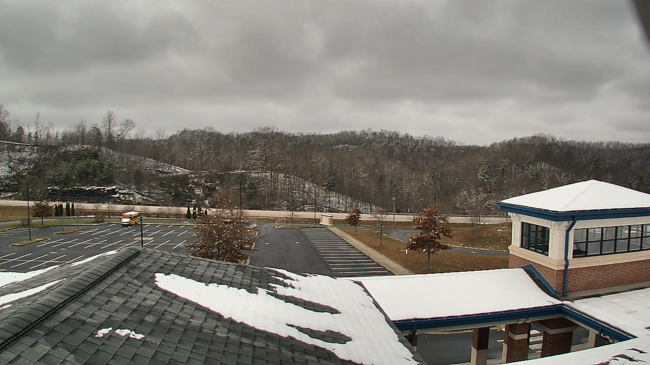 Thumbnail for current weather camera view from Wrigley Elementary School in West Liberty, Kentucky