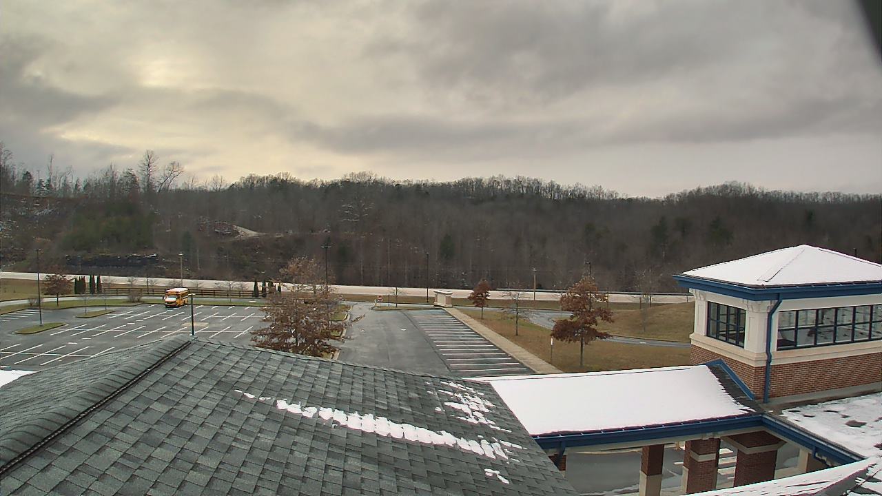 Thumbnail for current weather camera view from Wrigley Elementary School in West Liberty, Kentucky