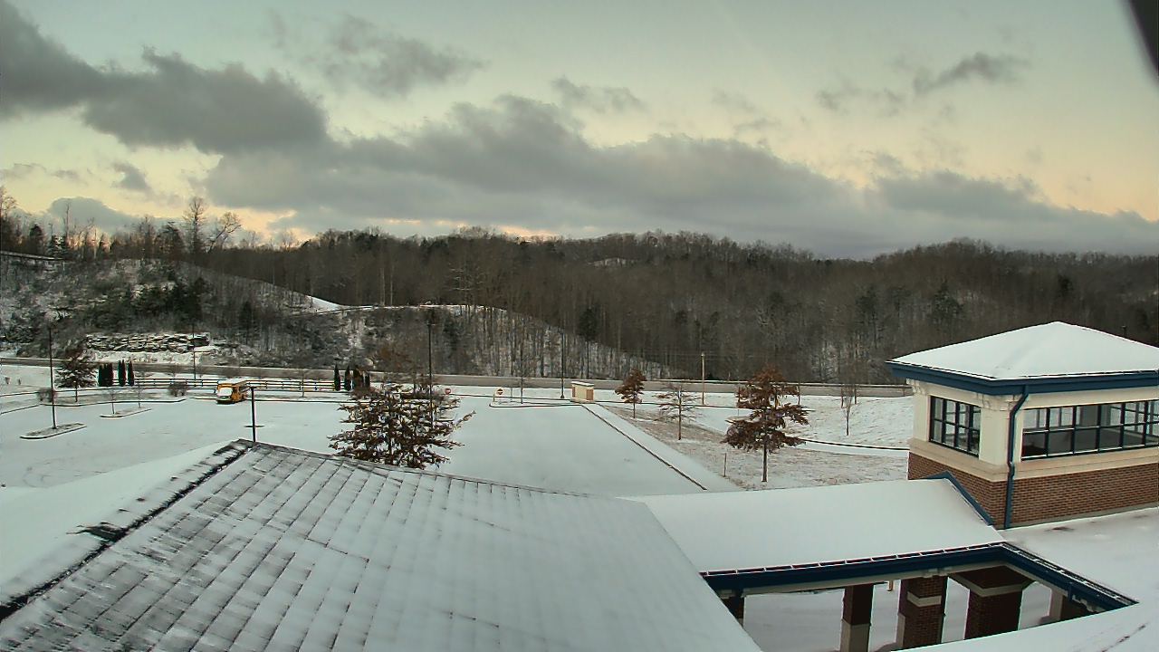 Thumbnail for current weather camera view from Wrigley Elementary School in West Liberty, Kentucky