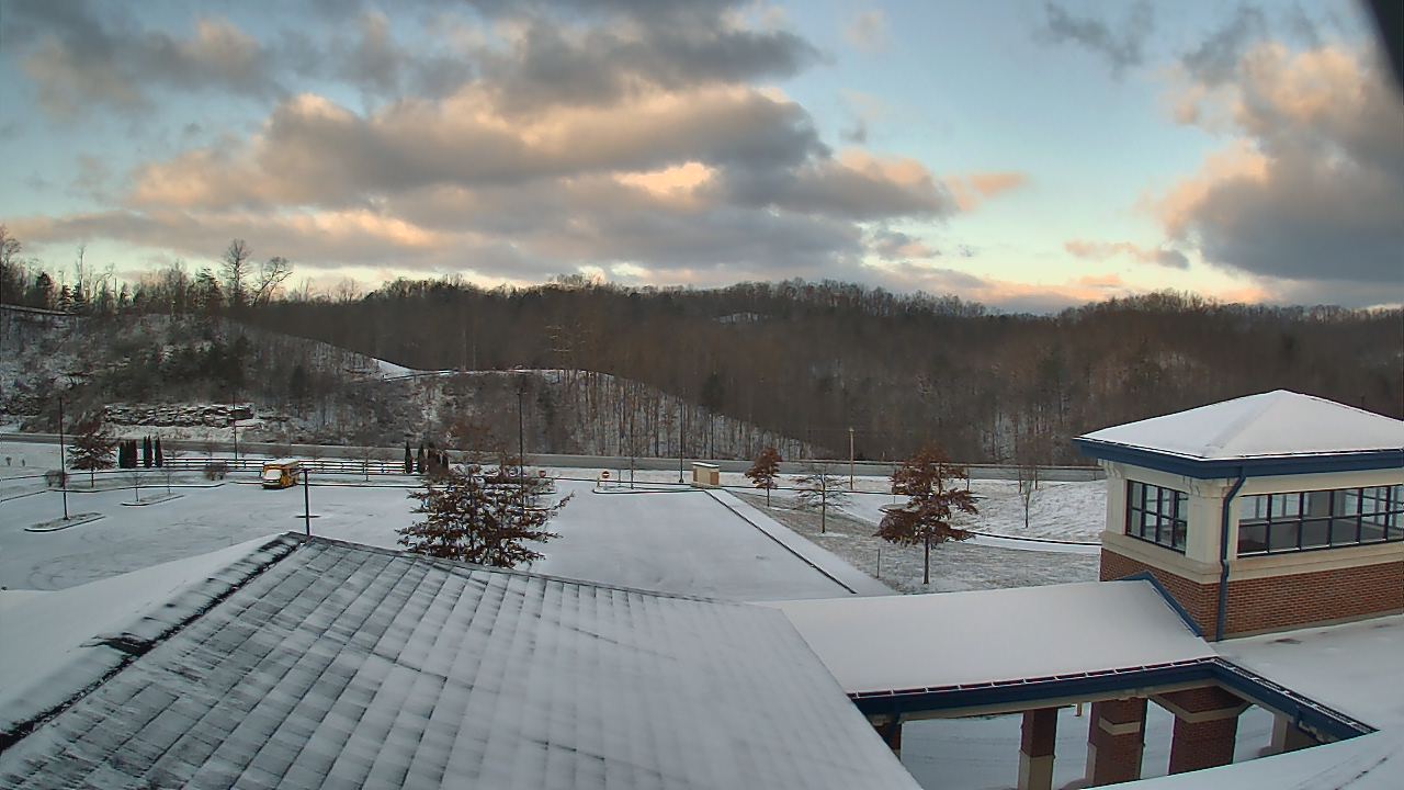 Thumbnail for current weather camera view from Wrigley Elementary School in West Liberty, Kentucky