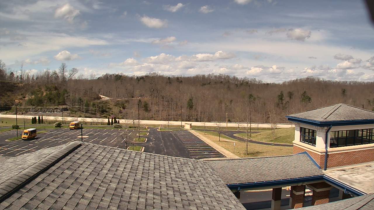 Thumbnail for current weather camera view from Wrigley Elementary School in West Liberty, Kentucky