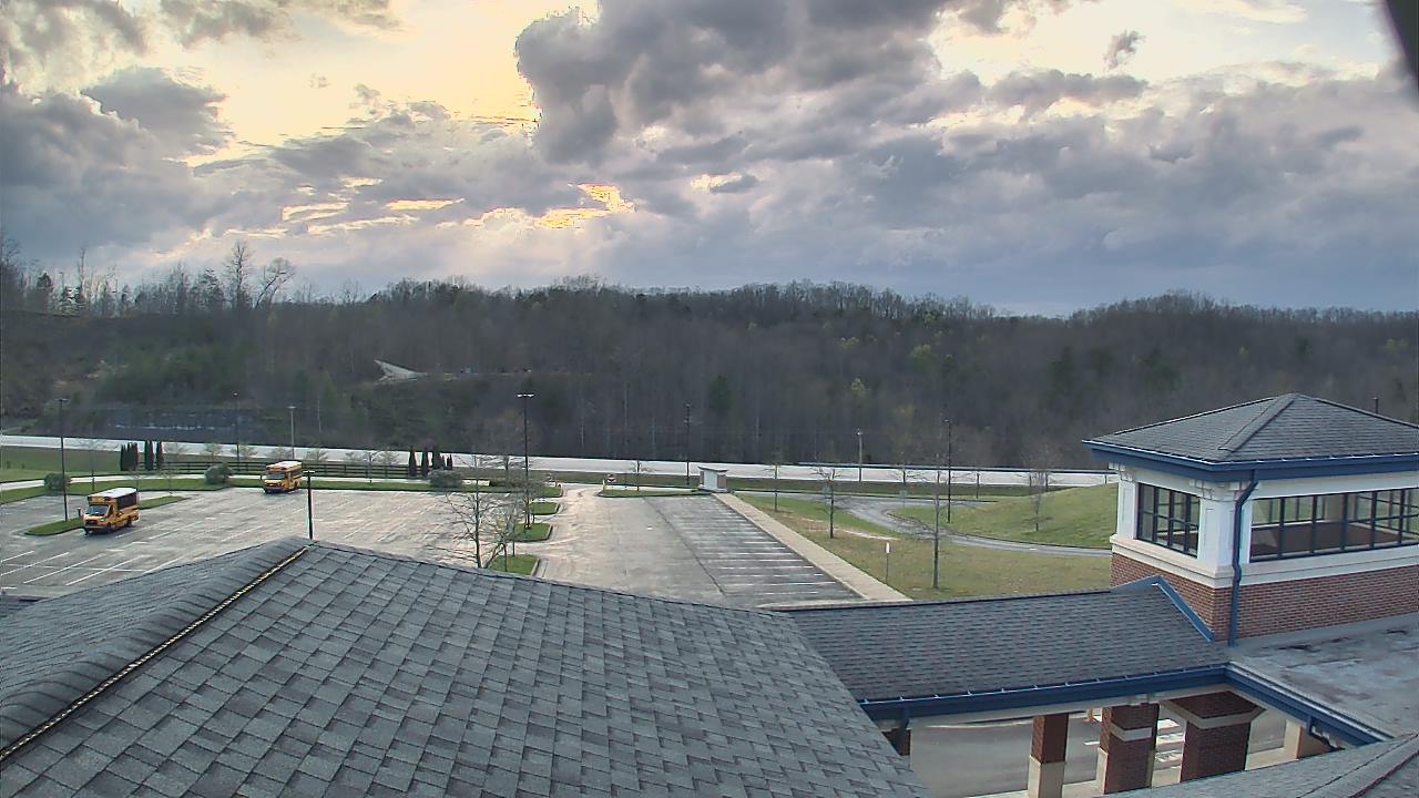 Thumbnail for current weather camera view from Wrigley Elementary School in West Liberty, Kentucky