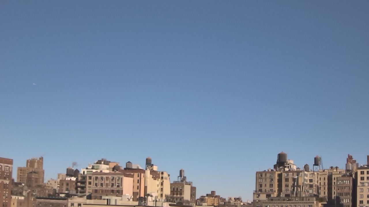 Thumbnail for current weather camera view from York Prep School in New York, New York