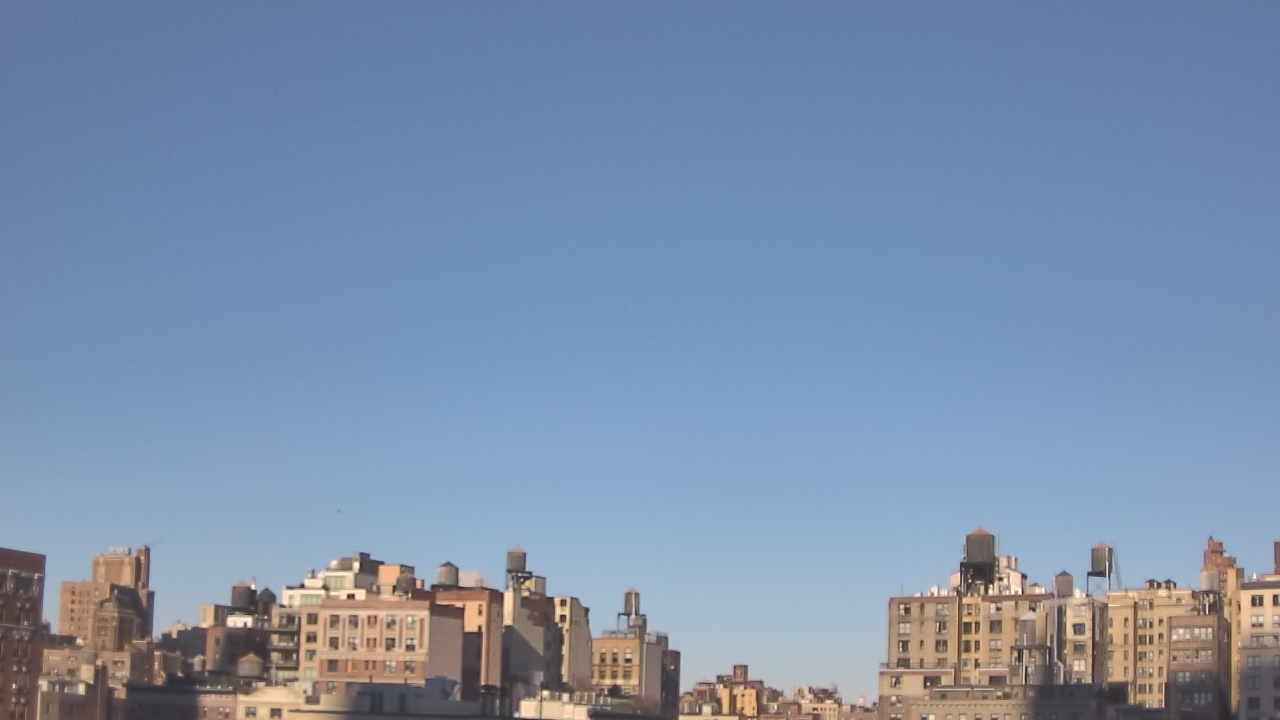 Thumbnail for current weather camera view from York Prep School in New York, New York